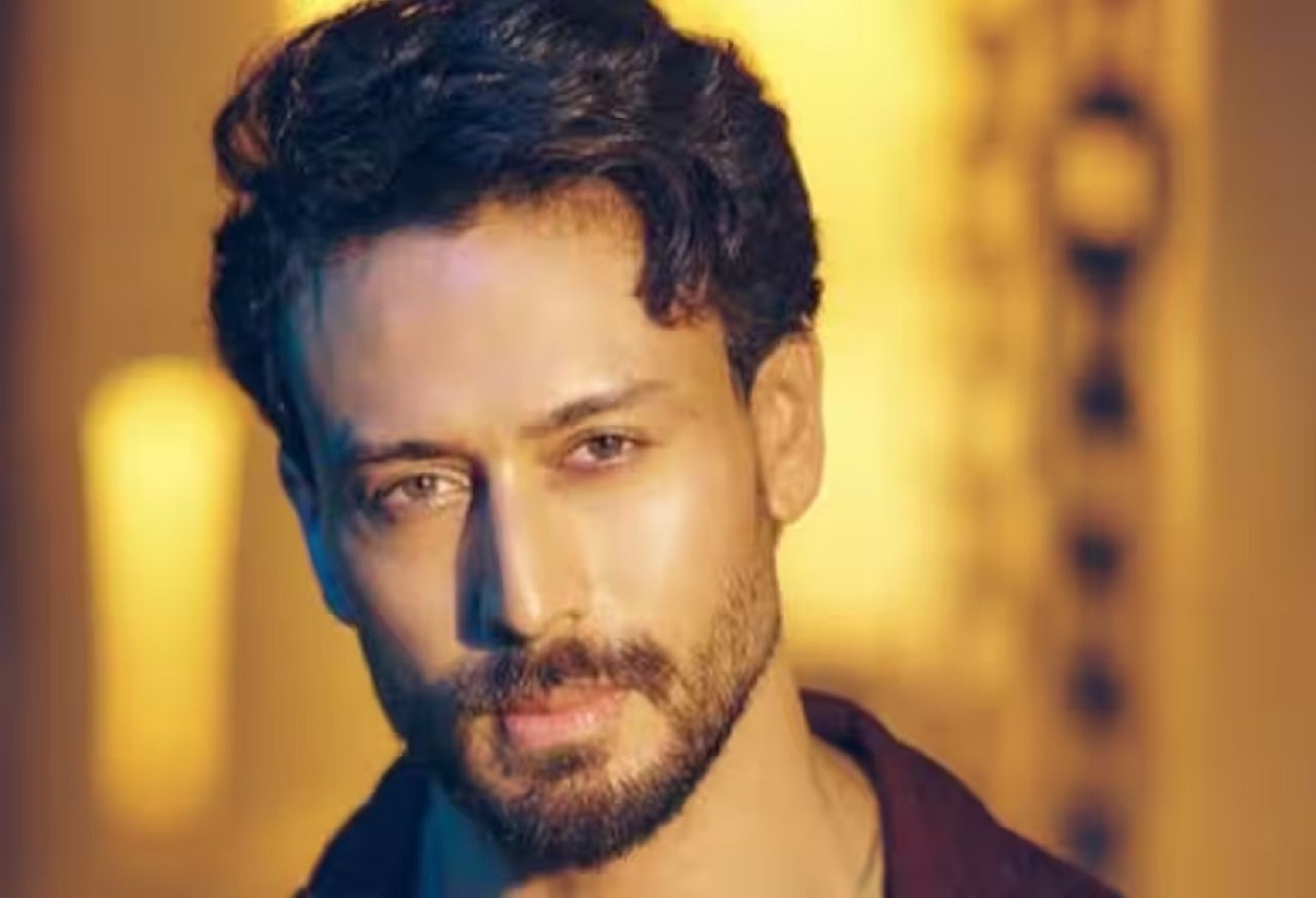 Shooting attack on Bollywood actor Tiger Shroffs car